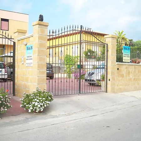 B&B Salvatore Lido di Noto-3